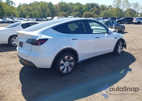 2023 Tesla Model Y Awd/Long Range Dual Motor All-Wheel Drive z USA, uszkodzony, nr VIN 7SAYGDEE7PA096439